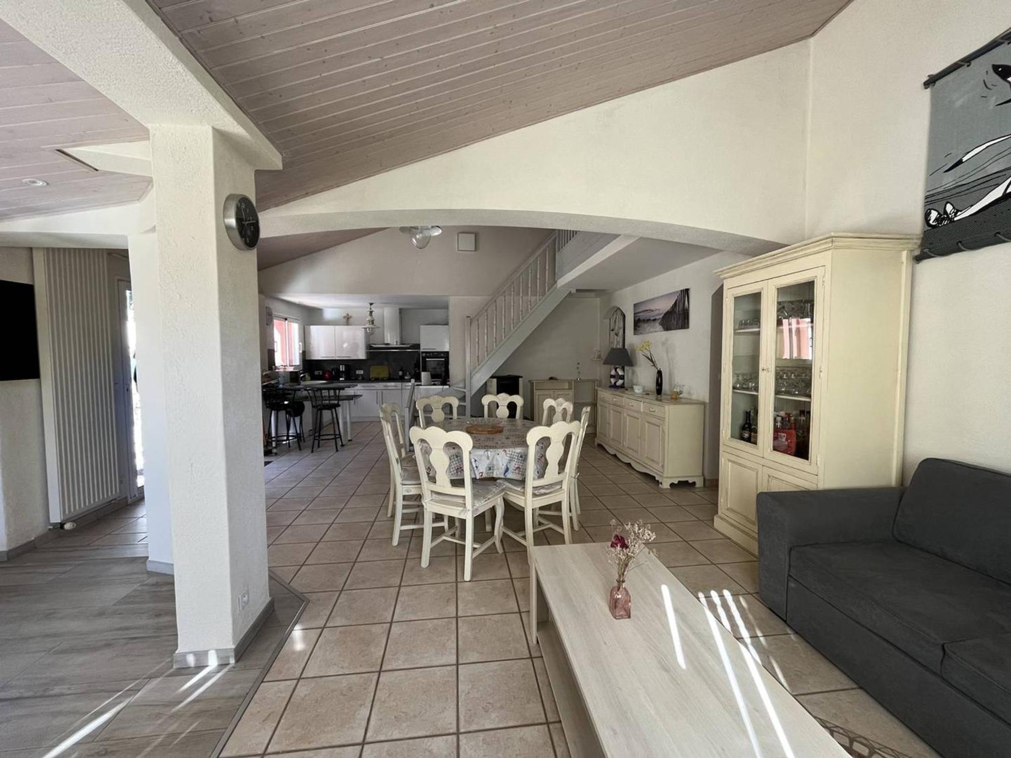 Grande Maison 12 Pers. Avec Terrasse, Proche Et Foret, Animaux Admis - Fr-1-324a-61 Holiday home